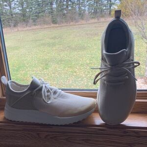 Puma Beige and White Sneakers